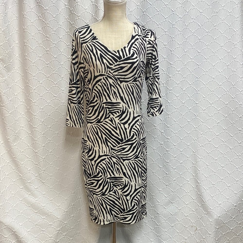 Chadwicks size‎ 8 petite Black and White Zebra Print Dress animal print stretch